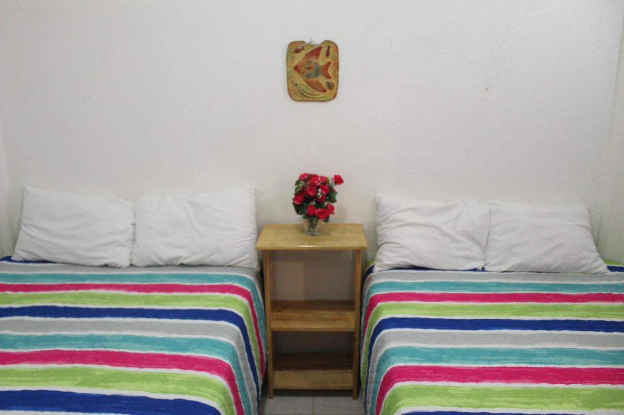 Hotel Victoria Zihuatanejo Bagian luar foto
