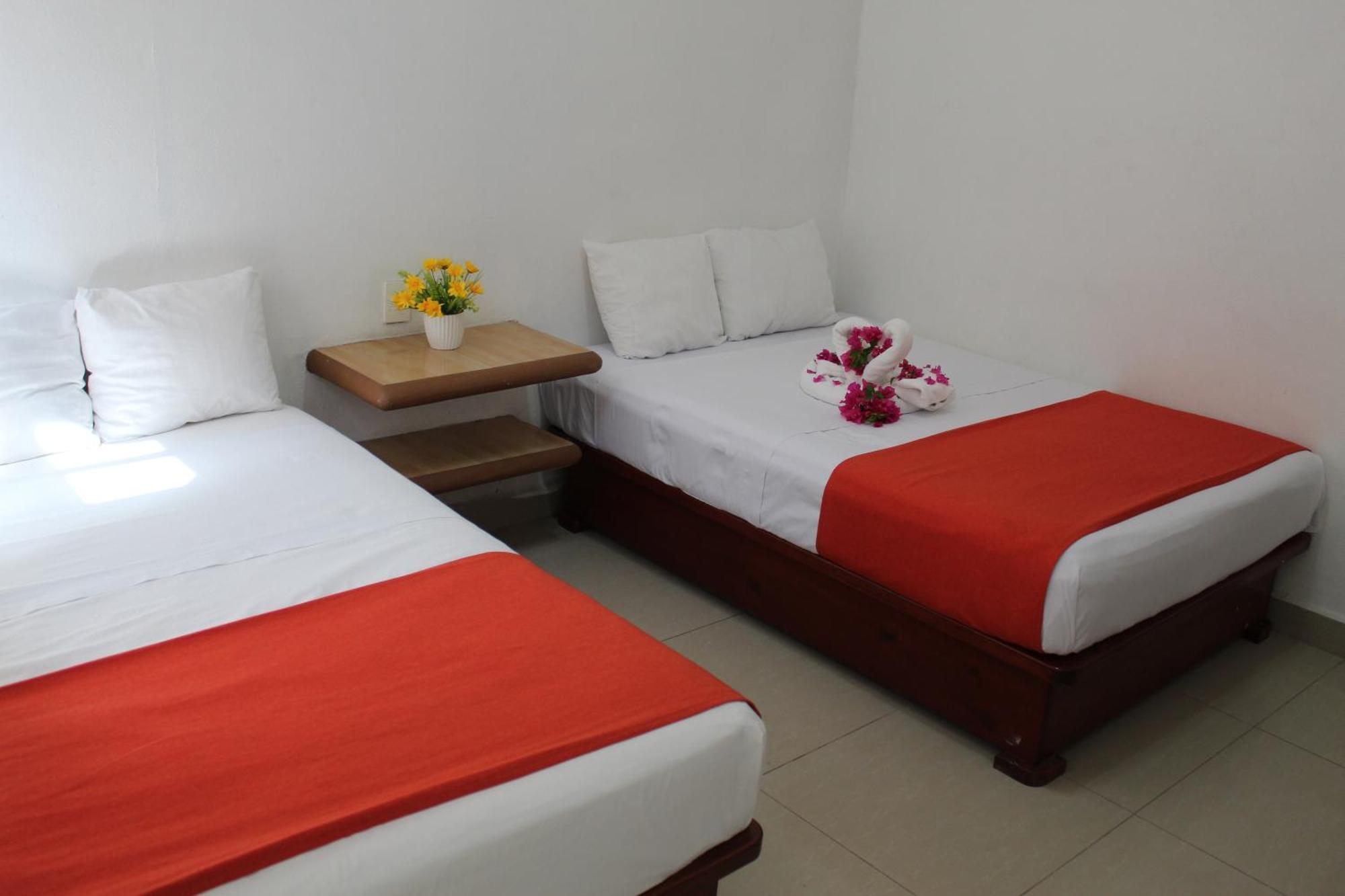 Hotel Victoria Zihuatanejo Bagian luar foto